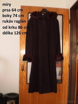 kabát dámský -  flauš - kapuce - odepínací kožešina - 46