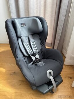 Autosedačka Britax Römer Safefix Plus (9–18 kg) – Storm Grey