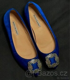 MANOLO BLAHNIK🧿 - 1
