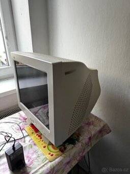 Prodám funkční CRT monitor AOC – retro