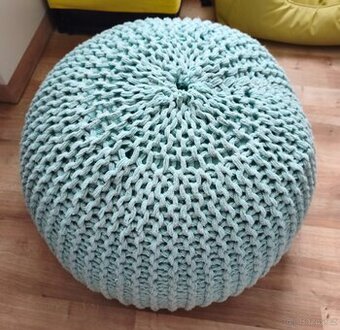 Pletený sedací puf – mentolový, průměr 50 cm