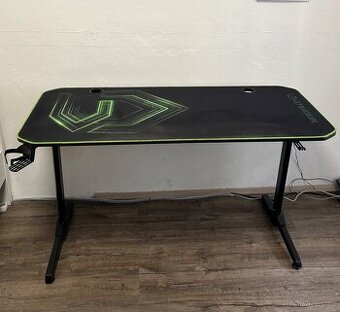 Herní stůl ULTRADESK FRAG V3 GREEN 140x60cm