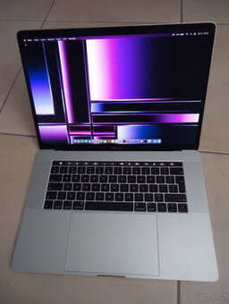 Macbook Pro 15 i7/16/256GB/ATI Pro 4GB/touchbar/nová bat.