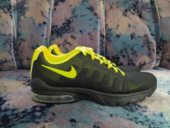 Tenisky Nike Air Max Invigor, velikost 39