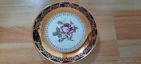 Zdobený porcelánový talíř - porcelánka Loučky