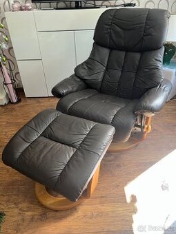 ZNAČKOVÉ KOŽENÉ RELAXAČNÍ , KŘESLO S PODNOŽNÍKEM