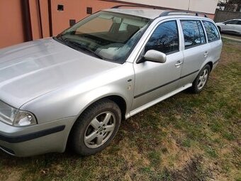 Octavia, r.v. 2002, benzín+LPG, platné OTP, spíše na ND
