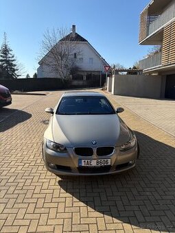 BMW 320i Coupé (E92), Kabriolet