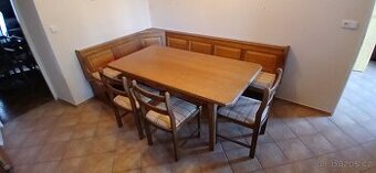 Rohová velká lavice stůl židle