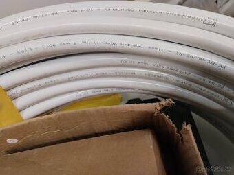 Trubka pro podlahové topení 16x2 pex-al-pex