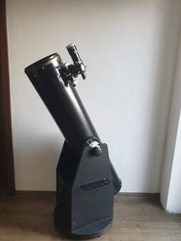 Hvězdářský teleskop / dalekohled