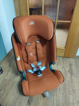 Autosedačka Britax Römer Advansafix i-size Golden Cognac