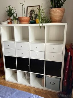 Knihovna / komoda IKEA Kallax 4x4 – v dobrém stavu - 1