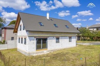 Prodej rodinného domu 5+k,  714 m2, Chlístov