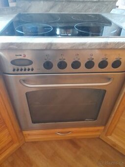 Prodám sklokeramickou desku a troubu