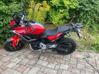 BMW F 900 XR