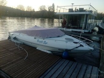 Kajutová motorová loď, člun, GRANCHI, VOLVO PENTA,