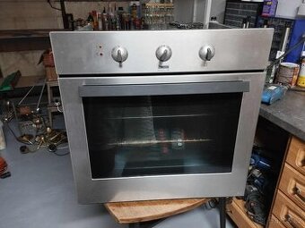 Prodám vestavnou troubu Zanussi ZOB 652 X – Ostrava