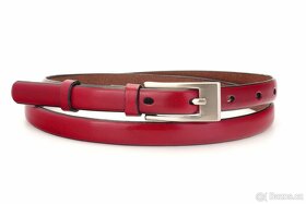 Dámský kožený opasek o šířce 1,5 cm