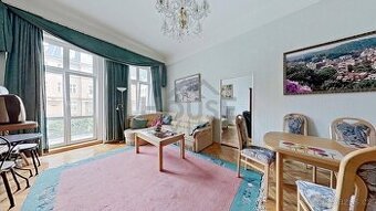 Prodej společnosti vlastnící byt 2+1 v historickém centru Ka