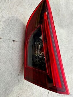 Mazda CX3, pravé zadní světlo, kuft