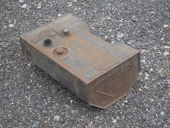 Nádrž na palivo (02)