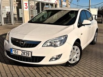 OPEL ASTRA 1.4i 74kW 7/2010 ALU, Klima, Původ ČR, L/Z kola