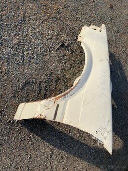 Toyota corolla ae82 přední blatníky