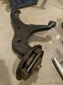 zadní náprava VW T4 (po repasy)