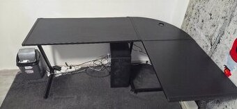 Prodám rohový pracovní / kancelářský stůl - černý