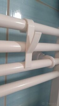 Hacek na topeni/radiator