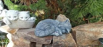 Zahradní dekorace- Spící kočka 5