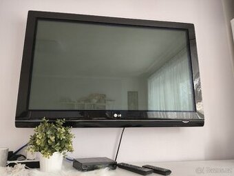 Televizor LG + set-top box Sencor