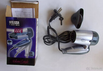 Skládací cestovní fén na vlasy