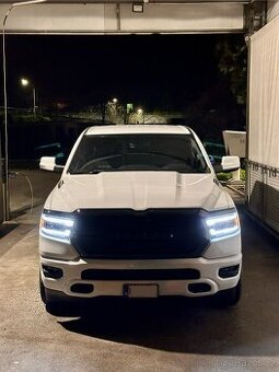RAM 1500 5.7 HEMI NIGHT PAKIET LED ALPINE