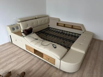 Luxusní postel s masážním křeslem