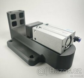 Pneumatické PowerClampy pre CNC značky SCM - Rastový stôl -