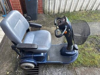 Elektrická tříkolka pro seniory Sterling Swift