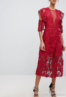 A Keepsake Exclusive krajkové midi šaty, vel. 38