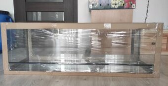 Terárium 130x60x60 Nové .Vhodné pro agamy, želvy hady. Síla