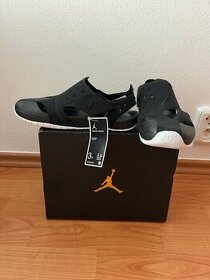 dětské sandály Nike Jordan Flare - black/white, vel.EUR 35 - 1