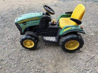 Dětský traktor John Deere