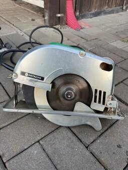 Kotoučová pila Hitachi 1600w