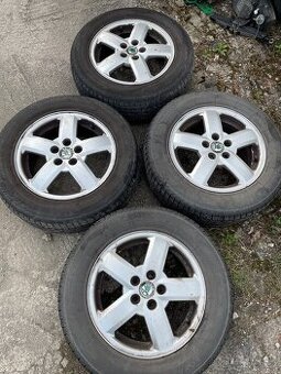Alu kola Škoda Octavia 5x112 R15 i s pneu