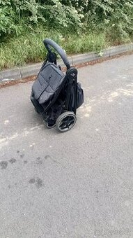 Sportovní kočárek
