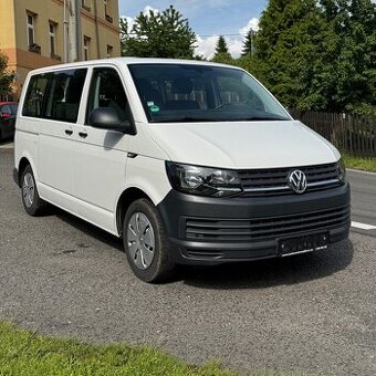 VW Transporter T6 2.0 TDI 75kw 9míst,senzory,klima,výhřev