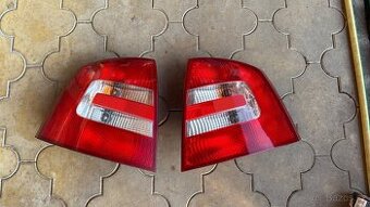 Škoda Octavia 2 zadní světla