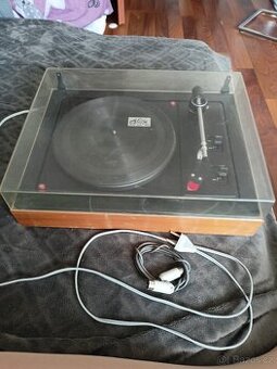 Gramofon Tesla NC 150
