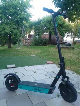 LAMAX eCruiser SC30 motor 400 W, baterie 15000 mAh,ODPRUŽENÁ