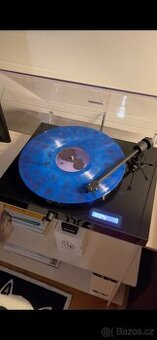 Pro-Ject JukeBox E1 + OM5e piano